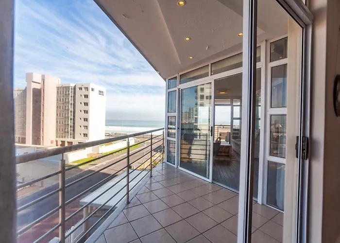 Luxury Ocean View Beachfront 2 Bed Apartment -206 The Waves, Blouberg, Cape Town